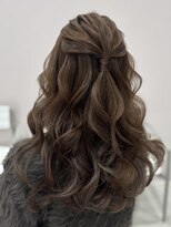 グランマッシュ(GRANMASH) 耳を出さないハーフアップ♪