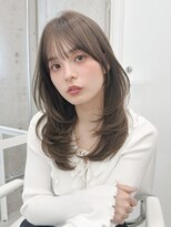 フォンズ(FONS)&nbsp;レイヤーカット　ミディアムレイヤー　結べるレイヤーカット