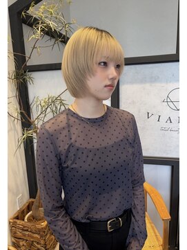 ヴィアンカ 倉敷中央通り店(Vianca) ボブ/レイヤーボブ/顔周りレイヤー/ブロンドヘア/ブリーチ