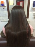 大人かわいい♪ダメージレスな縮毛矯正で美髪ストレートロング