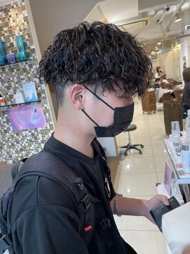 ネオリーブアイム 横浜西口店(Neolive aim) 横浜★ツーブロミディアムマッシュのツイスパ