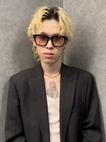 センターパート くるくるパーマ ケアブリーチ