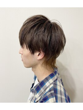 オル(Olu) ウルフ×襟足カラー×ベージュカラー×マッシュウルフ