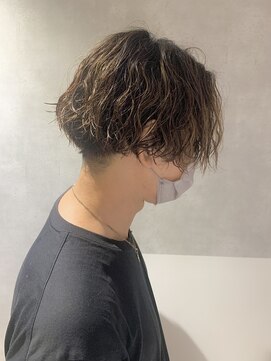 アイディール 本町本店(:ideal) スパイラルパーマ×センターパート