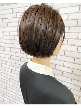 ミスト(MIST) 丸みが可愛いミニショートボブ