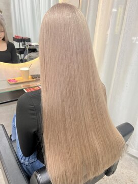 ルノン シェリー(LUNON cheliy) イメチェンヘアスタイルホワイトブロンド外ハネボブ美髪のススメ