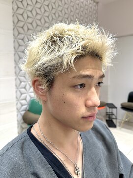 ピークアブー アヴェダ ギンザシックス(PEEK-A-BOO AVEDA GINZASIX) ◎スパイキーショート/ハイトーン/メンズショート