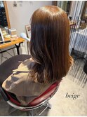 【秋冬ツヤ感重視のミディアムヘア】
