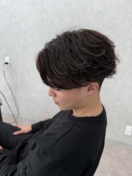 ジーナ 天神(Zina) ニュアンスフェザー/フェザーパーマ【福岡/天神/メンズパーマ】