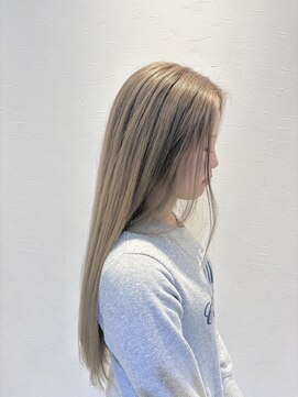 プリーク(preak) とろける透明感!グレージュ