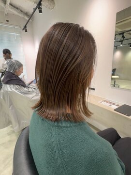 ビブ(VIV) 大人美人丸みショートボブ白髪ぼかしハイライト川崎20代30代40代