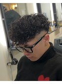 バロックパーマ　ツイストスパイラル眉カットメンズパーマ