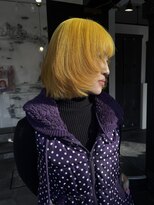 カムジーヘッド(COMEGHEAD)&nbsp;個性派イエローカラー×ショートボブ