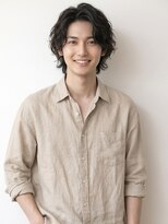 リリアーナ(LILIANA)&nbsp;池袋 センターパート センターパートウルフ ラフパーマ コタ