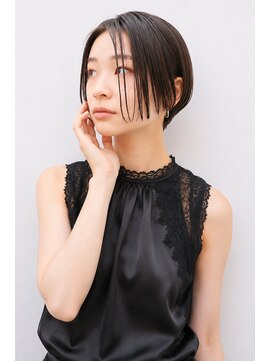 ドロップ(drop) 大人美人ハンサムショート×柔らかセンターパート