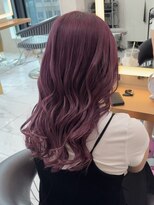 シアバイルーシー(SIA by LUCEY)&nbsp;暖色カラーブリーチなしピンクカラー赤髪ボルドーカラーレッド