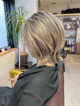 ニコフル(Nico-Hulu) ナチュラルショート　ハイライトカラー【人形町/浜町/水天宮】