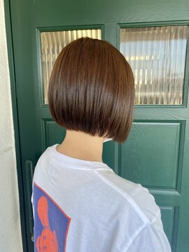 ラインヘアー(LINE HAIR) [瀧本里奈]前下がりミニボブ