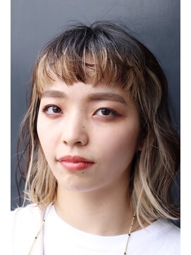 ロアナ 六本木(LOANA ROPPONGI) メガネとオレンジメイク　【浮嶋優也】