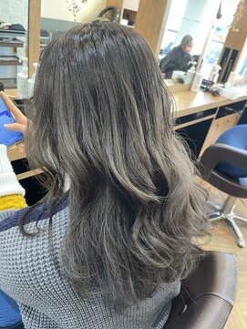 エルバイシオン(aile by sion) グレージュグラデーションカラー