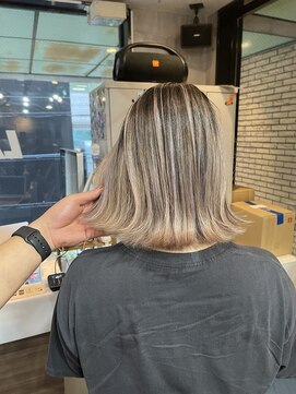 ラフ(LAFF) #黒髪#ボブルフ#ネビージュ#小顔#ワンレン