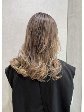 アッシュ 八王子店(Ash) ハイライト/バレイヤージュ/ダブルカラー/イルミナカラー