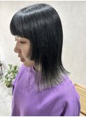 顔まわりウルフヘアー