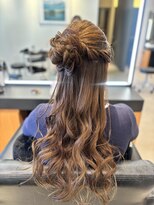 エミュ 伏見 国際センター(emu)&nbsp;ヘアセット/アレンジスタイル/ハーフアップ/結婚式/伏見