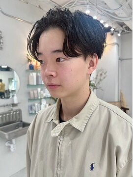 ヘアー アイス カンナ(HAIR ICI Canna) 韓国センターパートウルフパーマツイストスパイラル【清水】