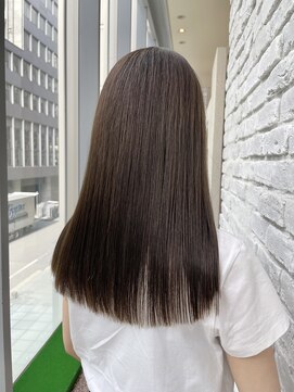 エルサフィロ ヨドヤバシ(el zafiro yodoyabashi) オリーブベージュ　ロングヘア