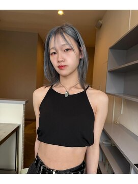 ヴィオラカラー(VIOLLA COLOR) くすみカラー×大人ミディヘア/小倉