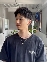 西本整髪&nbsp;ピンパーマ　フェード　直毛