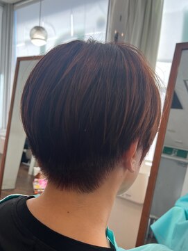 レリビー アウラ(LELiBE_'aula) 刈り上げショート