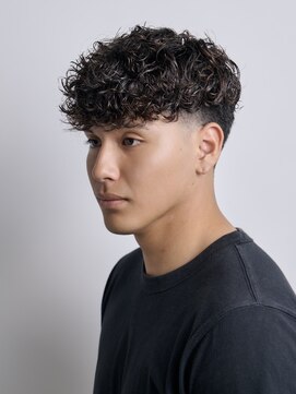 グルーマーズトウキョウ(GROOMER/S TOKYO) 神保町スペインカールスパイキーショート