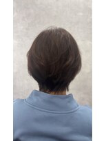 ヴィヴ(viv)&nbsp;ひし形ショートボブ×白髪ぼかしcolor