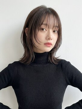 アンダーバーホワイト(_WHITE) 透け感オリーブグレージュ×顔まわりレイヤー