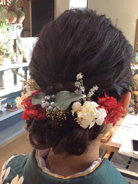 ラビアンフルール(La vie en Fleurs) ゆるふわアップスタイル