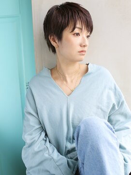 バース(BIRTH) 天神【BIRTH】大人ベリーショート　3