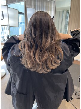 ウェイビィ 藤沢(WAVY) 巻き髪バレイヤージュ♪