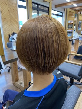 ルッカヘアガーデン バイ ラッシュゴールド(RUCCA HAIR GARDEN by LUSH GOLD) 大人ショート