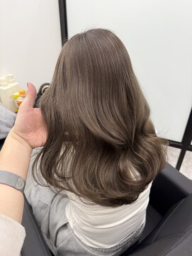 イーラ(era) RENYA☆グレージュカラー レイヤーカット