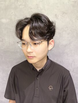 リン モアナバイヘッドライト 武蔵小杉2号店(lynn Moana by HEADLIGHT) lynn moana 武蔵小杉カルマパーマ 韓国メンズヘア