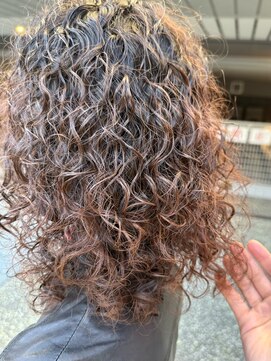 ナループロアオハナ(Nalu pu loa ohana) ハードパーマ/スパイラルパーマ/カーリーヘア/ヒッピーパーマ