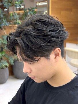 リンダ(LYNDA) フェザーパーマ/センターパート/刈り上げ/ツーブロック/仙台