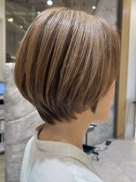 ソワネ 表参道(soigne)&nbsp;表参道白髪ぼかし顔周りレイヤーくびれショートボブアッシュ40代