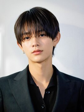 オーシャントーキョー サニー 原宿(OCEAN TOKYO Sunny) フェザーパーマセンターパートニュアンスパーマラウンドマッシュ