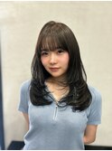 レイヤーカット＋オリーブグレージュワンカラー