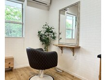 ココロ(KOKORO)の雰囲気（KOKOROの椅子は、広めのソファータイプでのんびりゆったり☆）