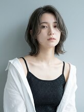 ティータ(teeta)&nbsp;【ブルベ冬】韓国風ハッシュカット×透け感ダークグレージュ