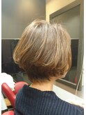 ショートボブ